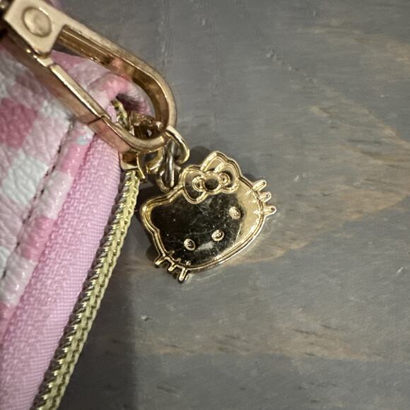 Hello Kitty Pink Gingham Wallet With A Wristlet Strap EUC - Picture 3 of 11